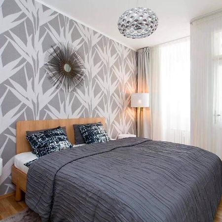 Friendly Private Room In The Sharing Flat Prague Luaran gambar