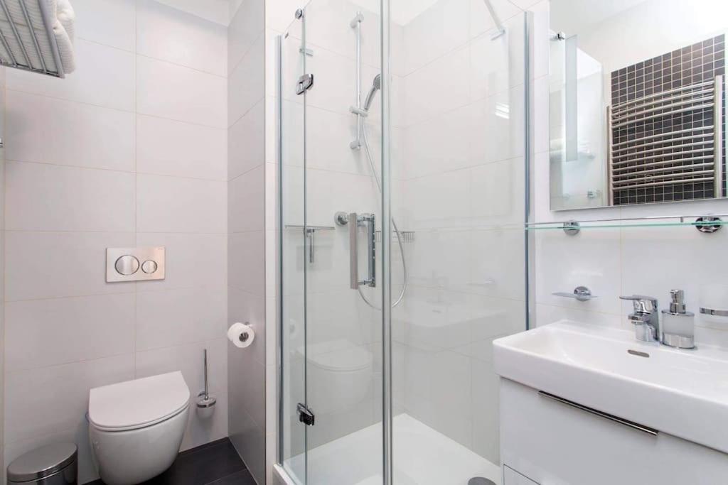 Friendly Private Room In The Sharing Flat Prague Luaran gambar